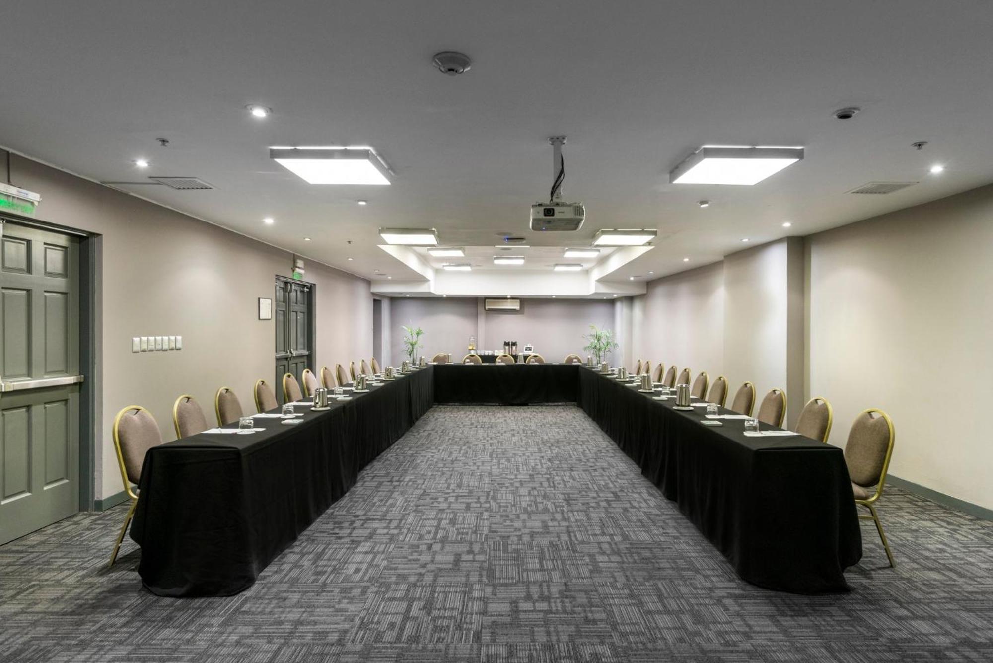 فندق كراون بلازا ليما المظهر الخارجي الصورة Meeting room