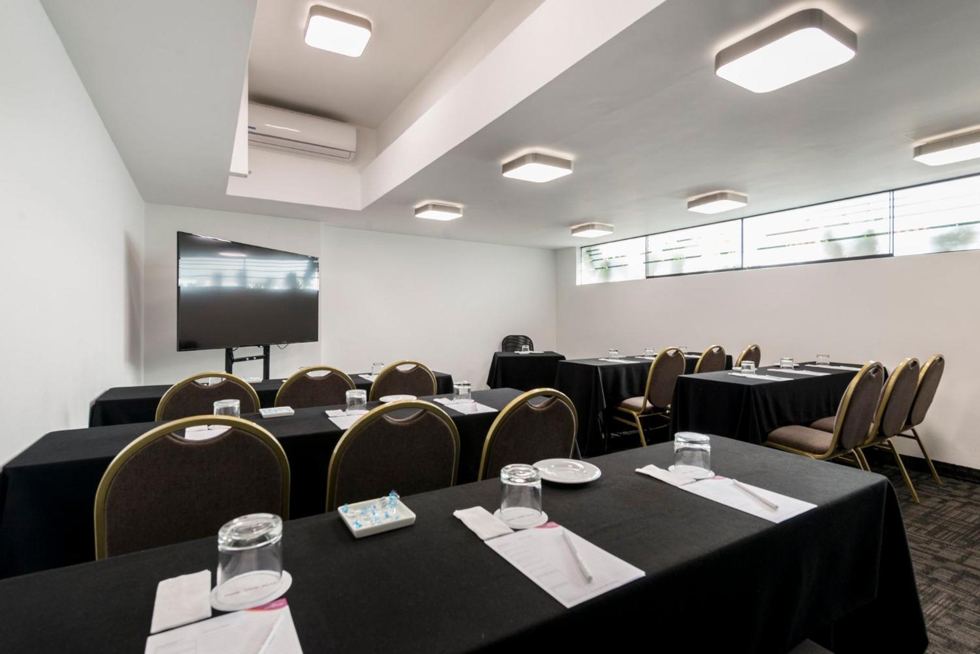 فندق كراون بلازا ليما المظهر الخارجي الصورة Meeting room